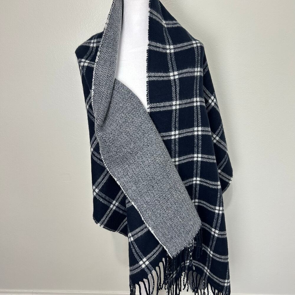 Aeropostale Scarf NWT Navy Blue Fringe Soft Plaid 21 x 78 Wrap
